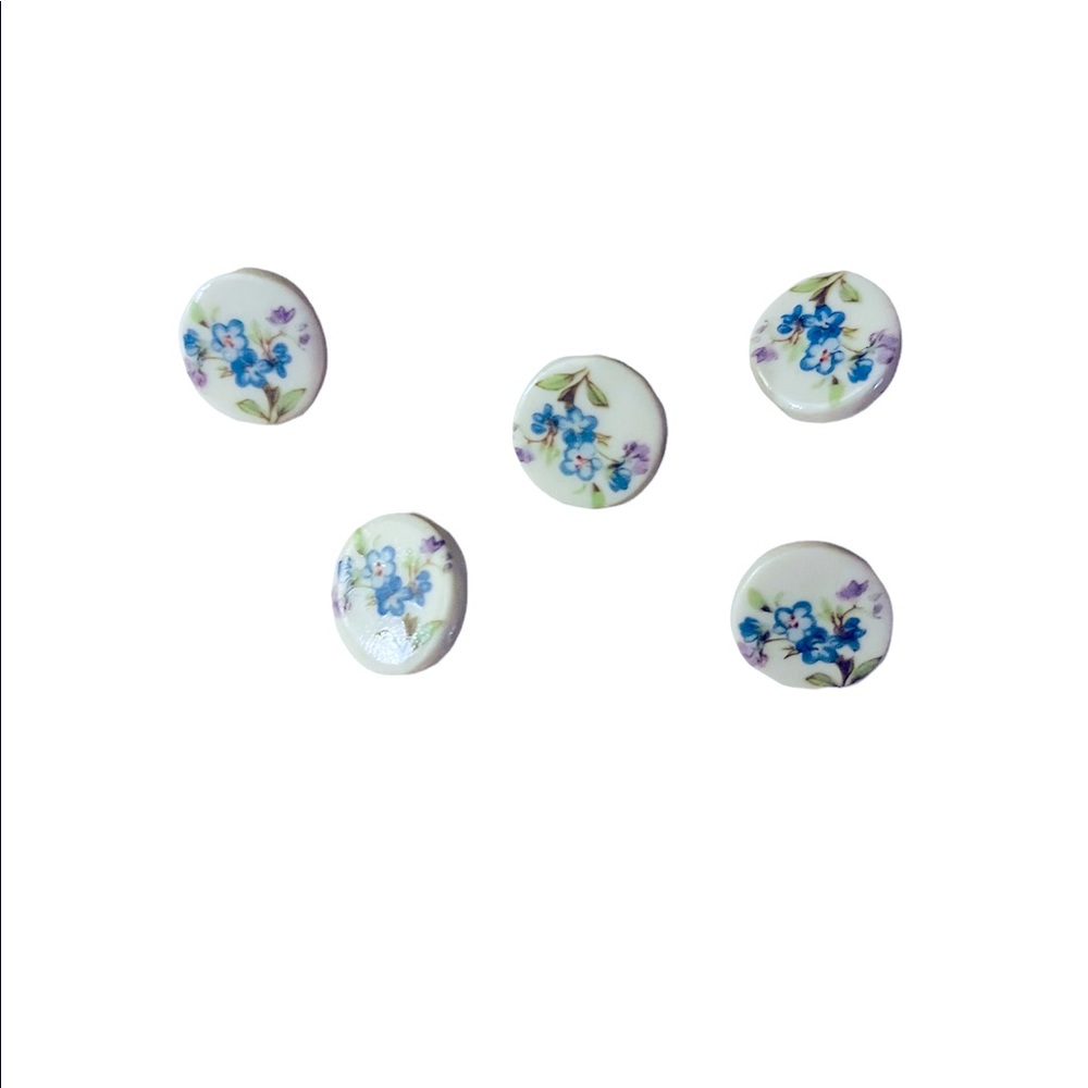 Set of 5 ceramic Oiye handmade buttons